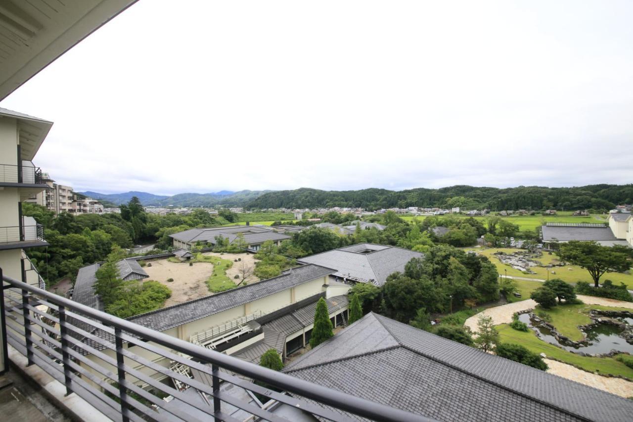 Yamashiro Onsen Miyabi No Yado Kaga Hyakumangoku Hotel Buitenkant foto