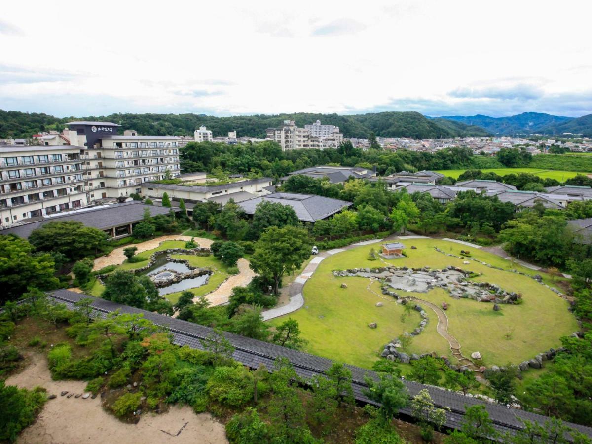 Yamashiro Onsen Miyabi No Yado Kaga Hyakumangoku Hotel Buitenkant foto