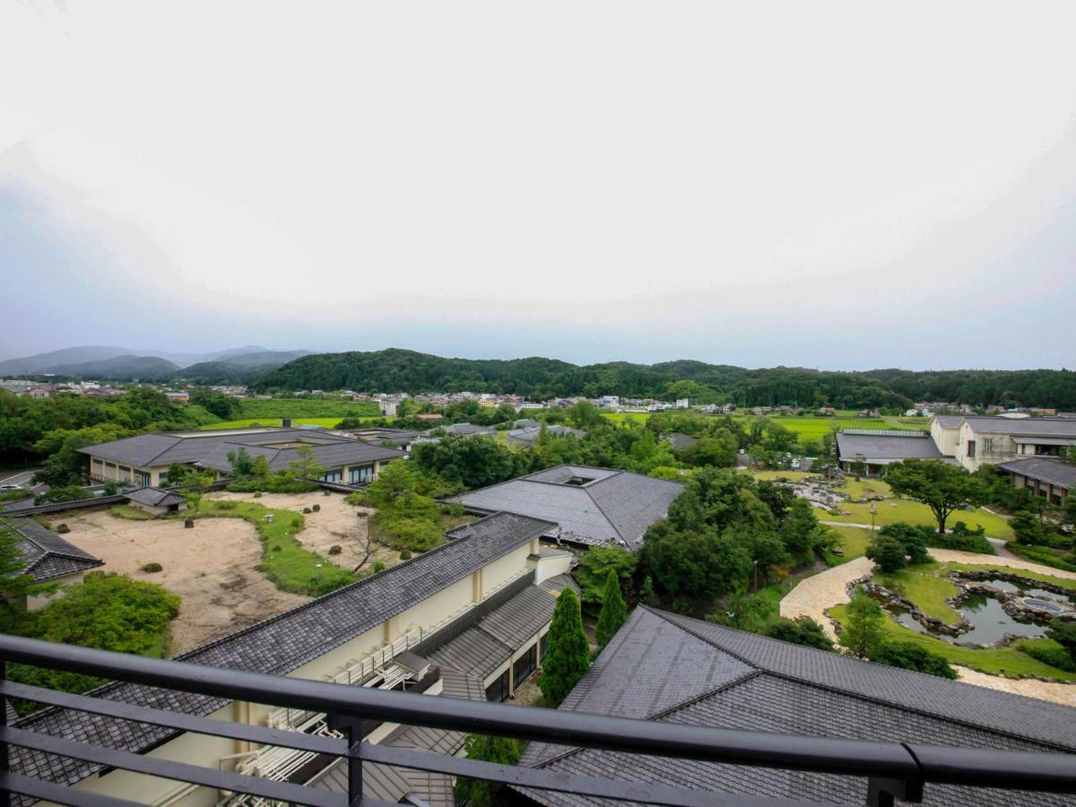 Yamashiro Onsen Miyabi No Yado Kaga Hyakumangoku Hotel Buitenkant foto