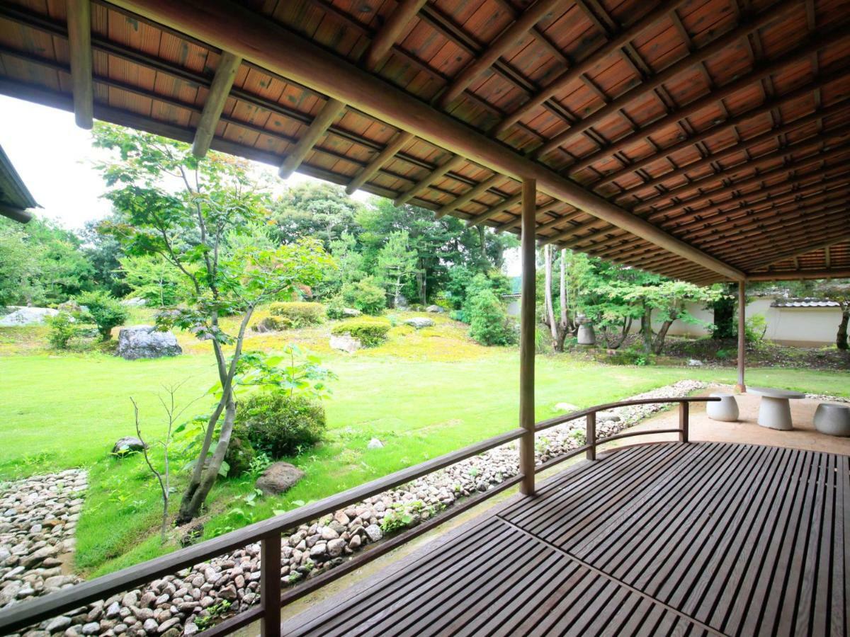 Yamashiro Onsen Miyabi No Yado Kaga Hyakumangoku Hotel Buitenkant foto