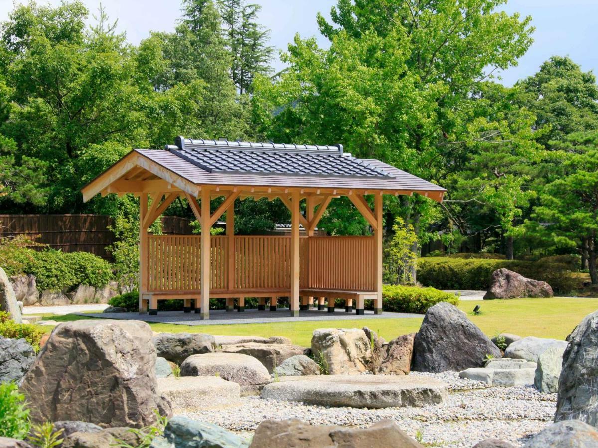 Yamashiro Onsen Miyabi No Yado Kaga Hyakumangoku Hotel Buitenkant foto