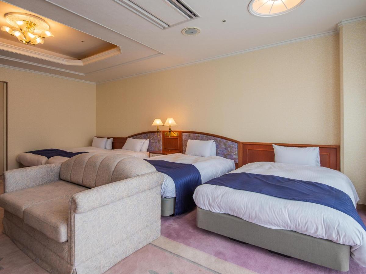 Yamashiro Onsen Miyabi No Yado Kaga Hyakumangoku Hotel Buitenkant foto